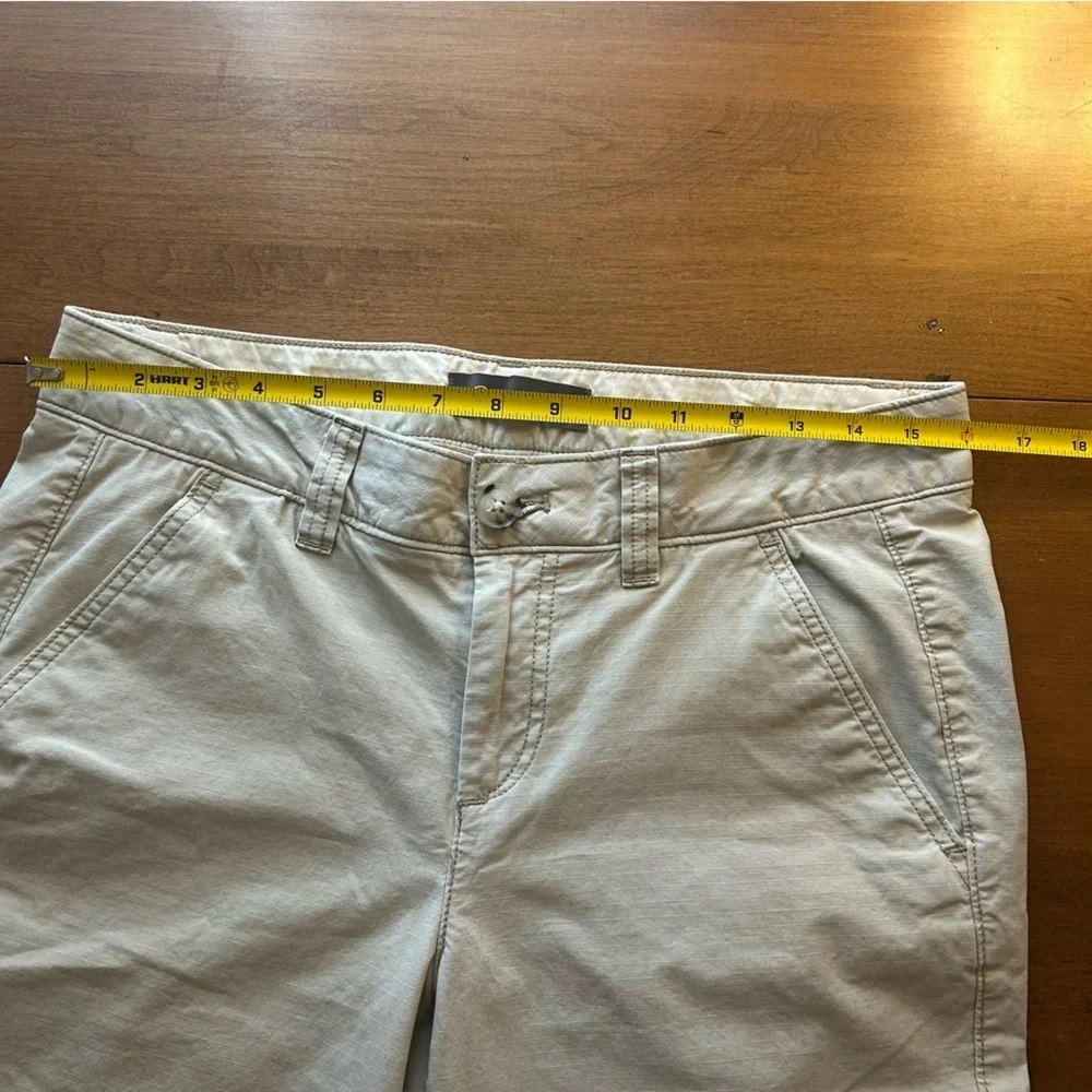 Eddie Bauer Women’s Tan Cropped Capri Cargo Pants Size 6
